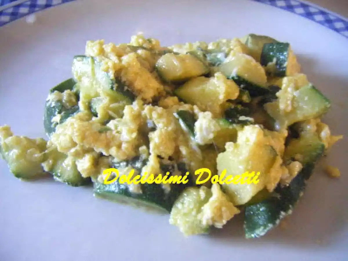 Zucchine con le uova sbattute