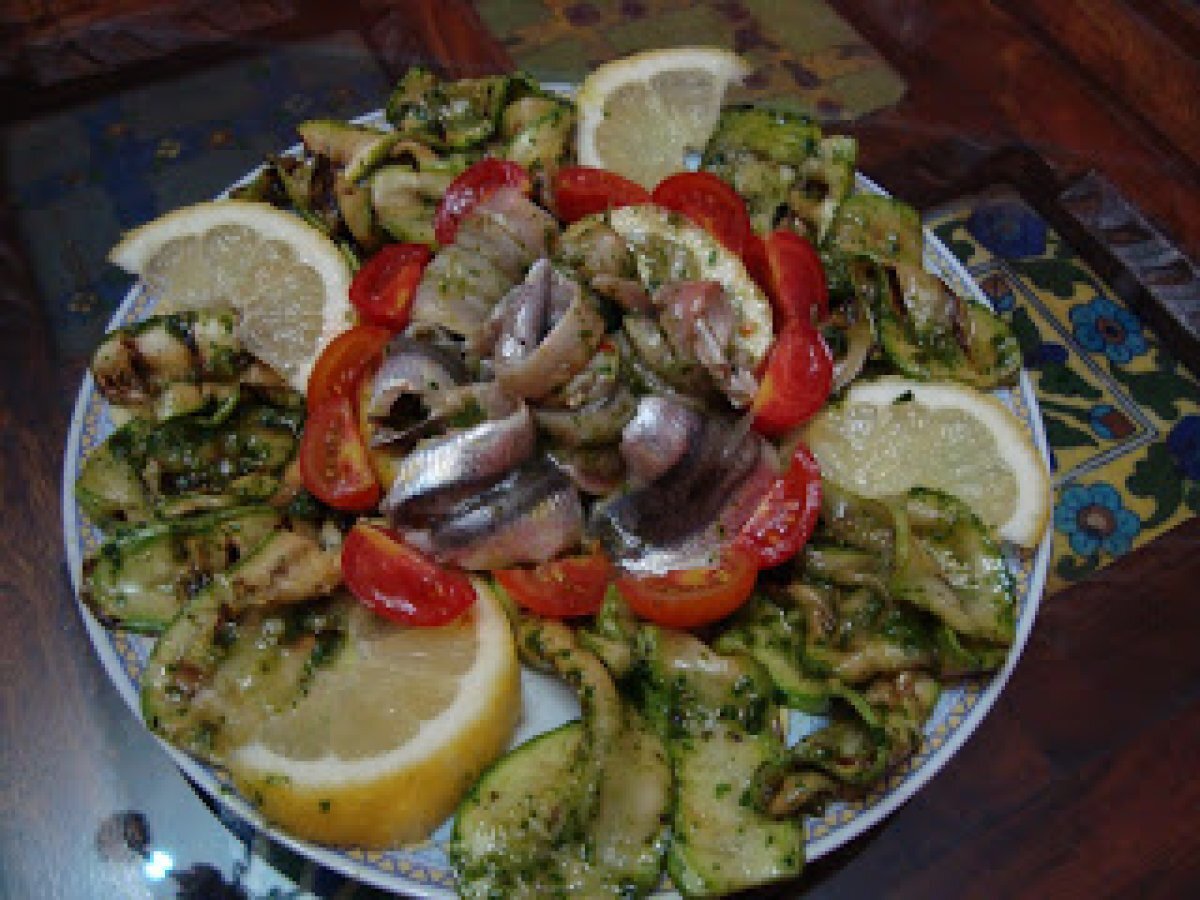 Zucchine e alici marinate