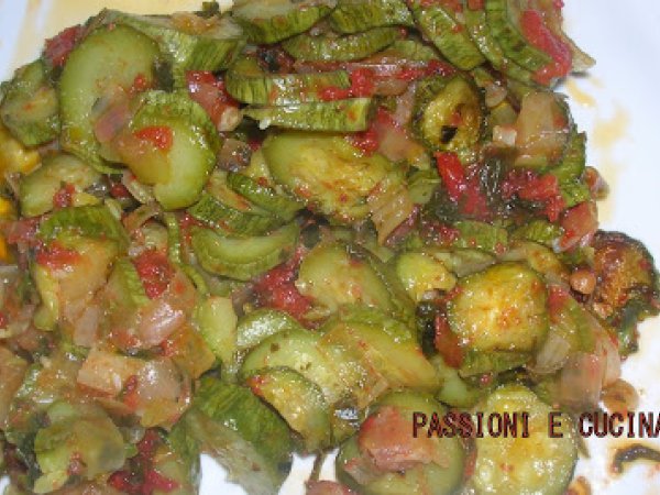 Zucchine in tegame.ma al microonde - Ricetta Petitchef