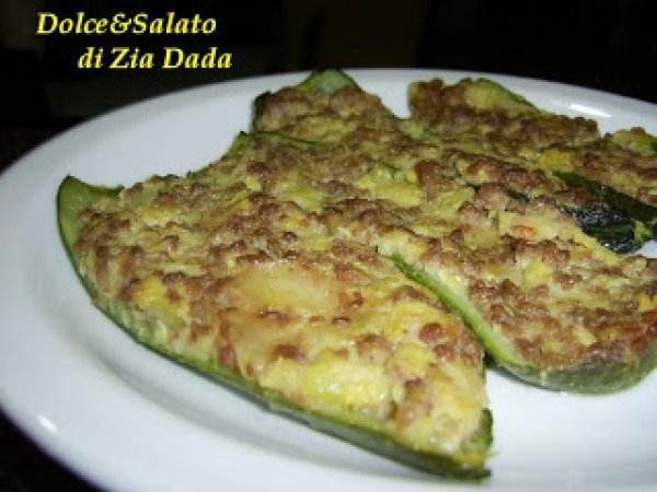 ZUCCHINE RIPIENE AL FORNO...tutto sommato light