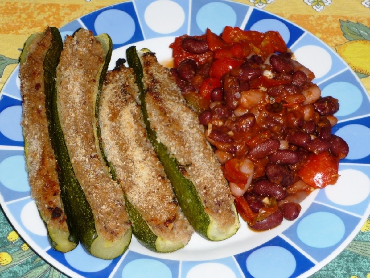 Zucchine ripiene con fagioli