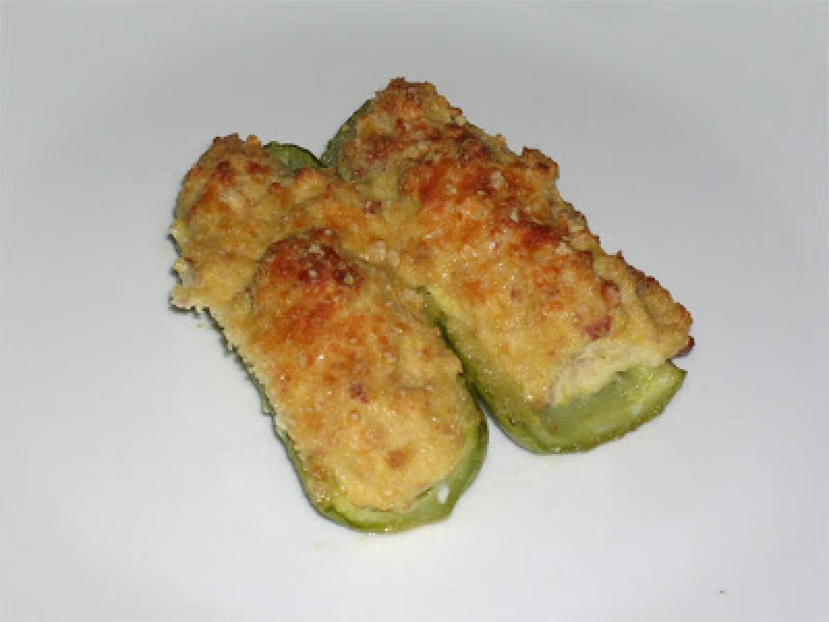 Zucchine ripiene con ricotta e prosciutto cotto