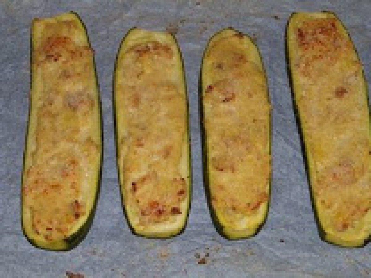 Ricetta: zucchine ripiene con tonno e ricotta