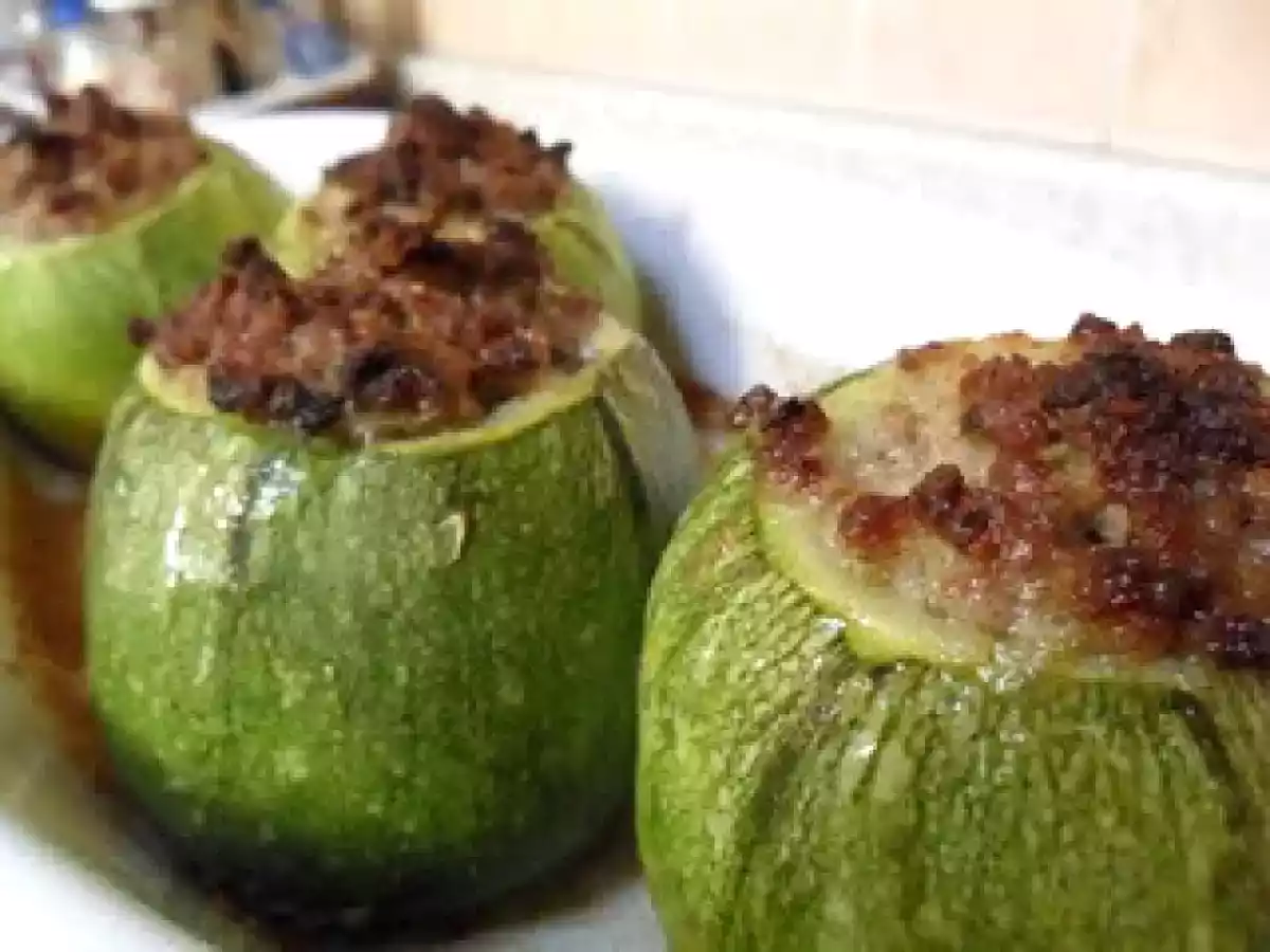 ZUCCHINE TONDE RIPIENE DI CARNE