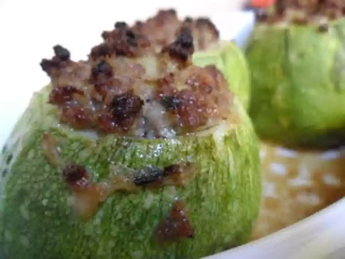ZUCCHINE TONDE RIPIENE DI CARNE - foto 2