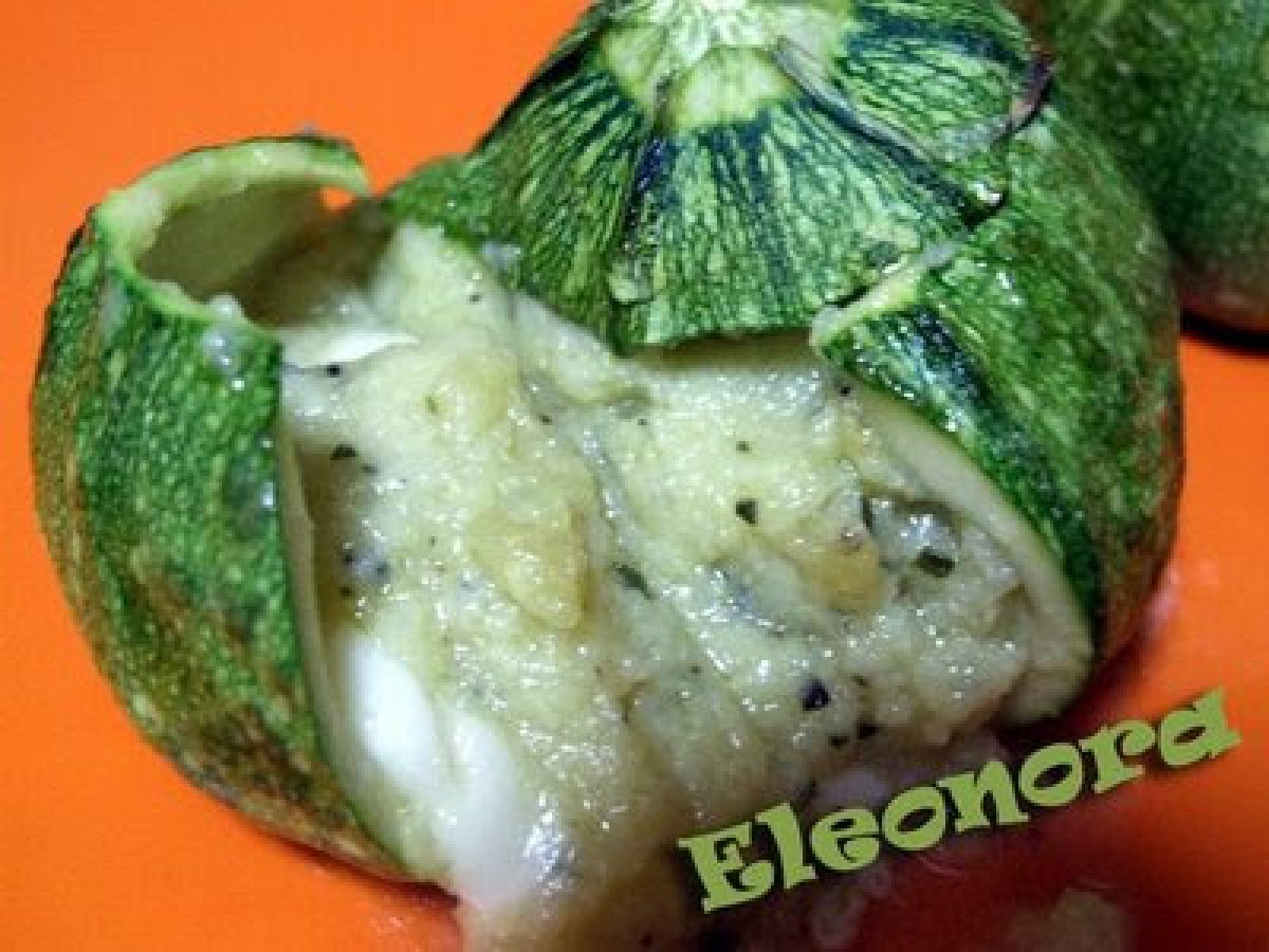 ZUCCHINE TONDE SALVIA e NOCE MOSCATA