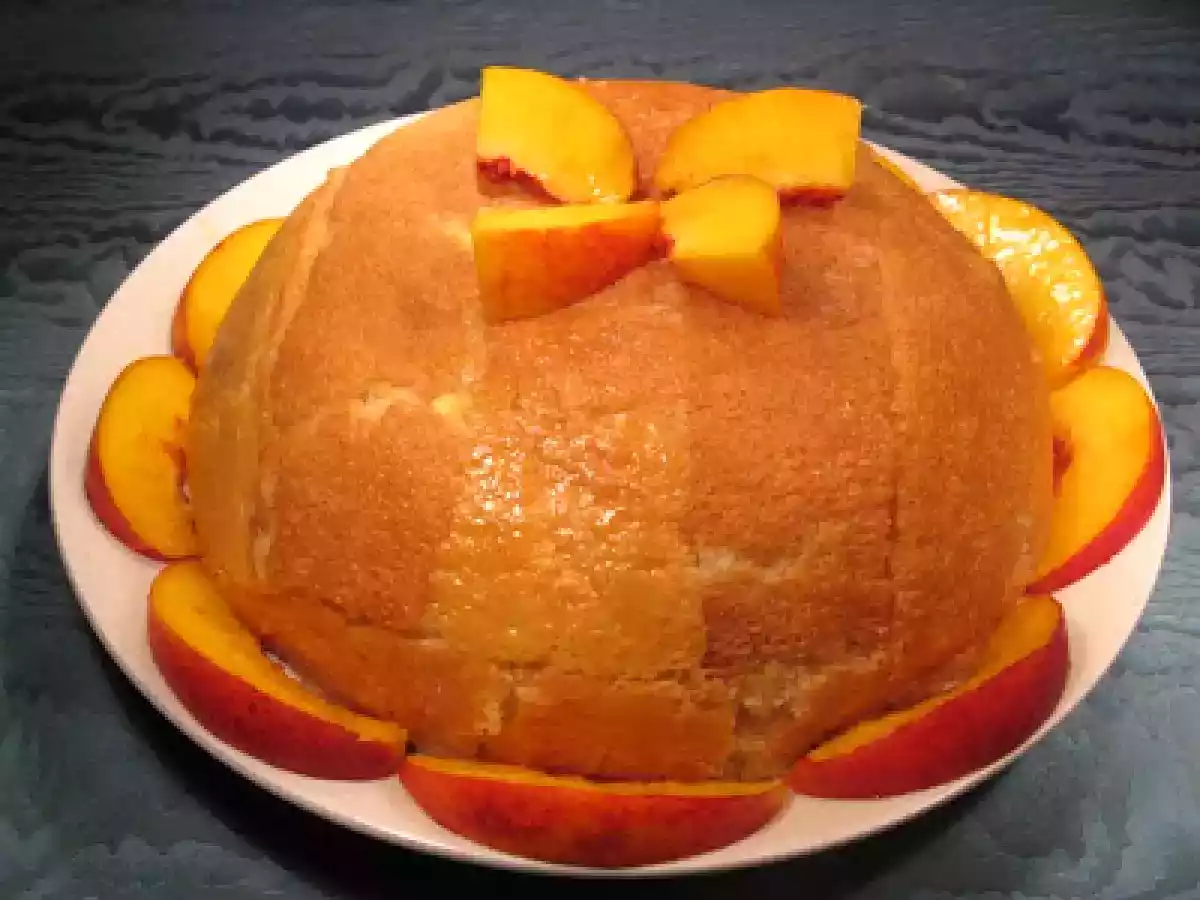 Zuccotto alla crema pasticcera e pesche