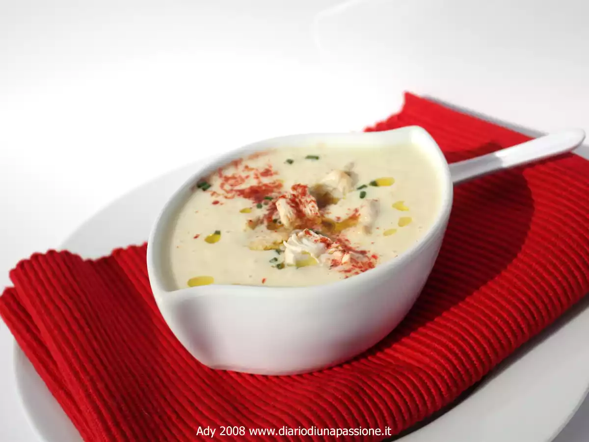 Zuppa cremosa di pollo e cavolfiore