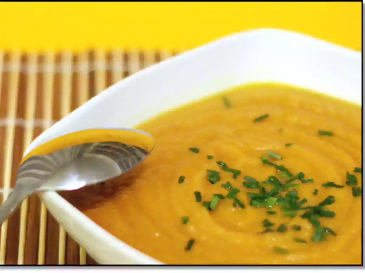 Zuppa di carota e pastinaca all'arancia e zenzero - foto 2