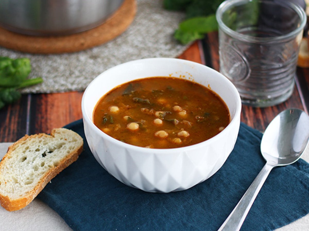 Zuppa di ceci con spinaci