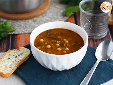 Zuppa di ceci con spinaci