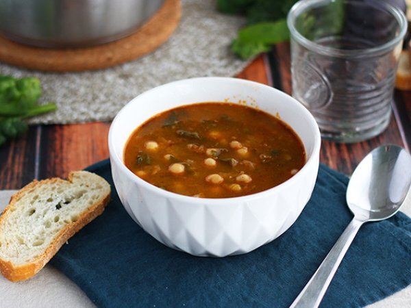 Zuppa di ceci con spinaci Zuppa di ceci con spinaci