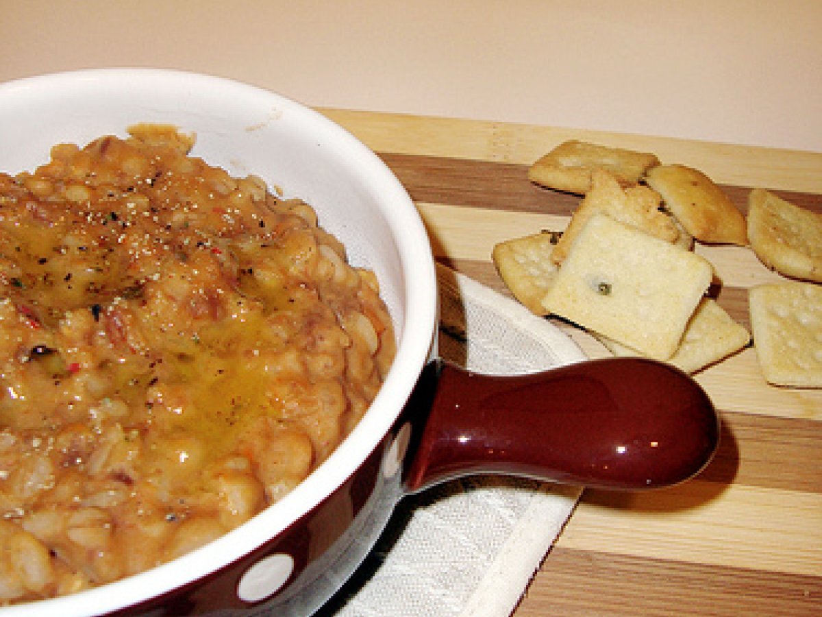 Zuppa di fagioli e farro perlato