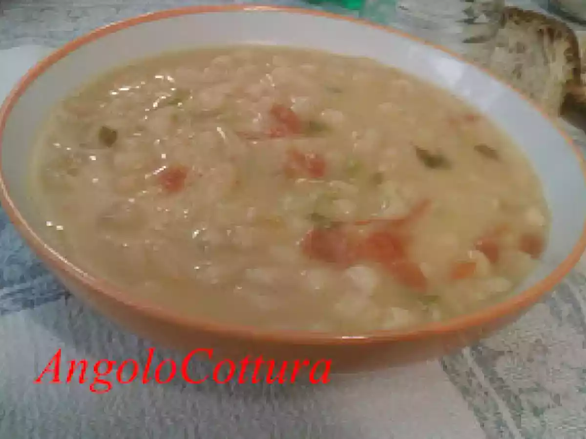 Zuppa di fagioli spollichini