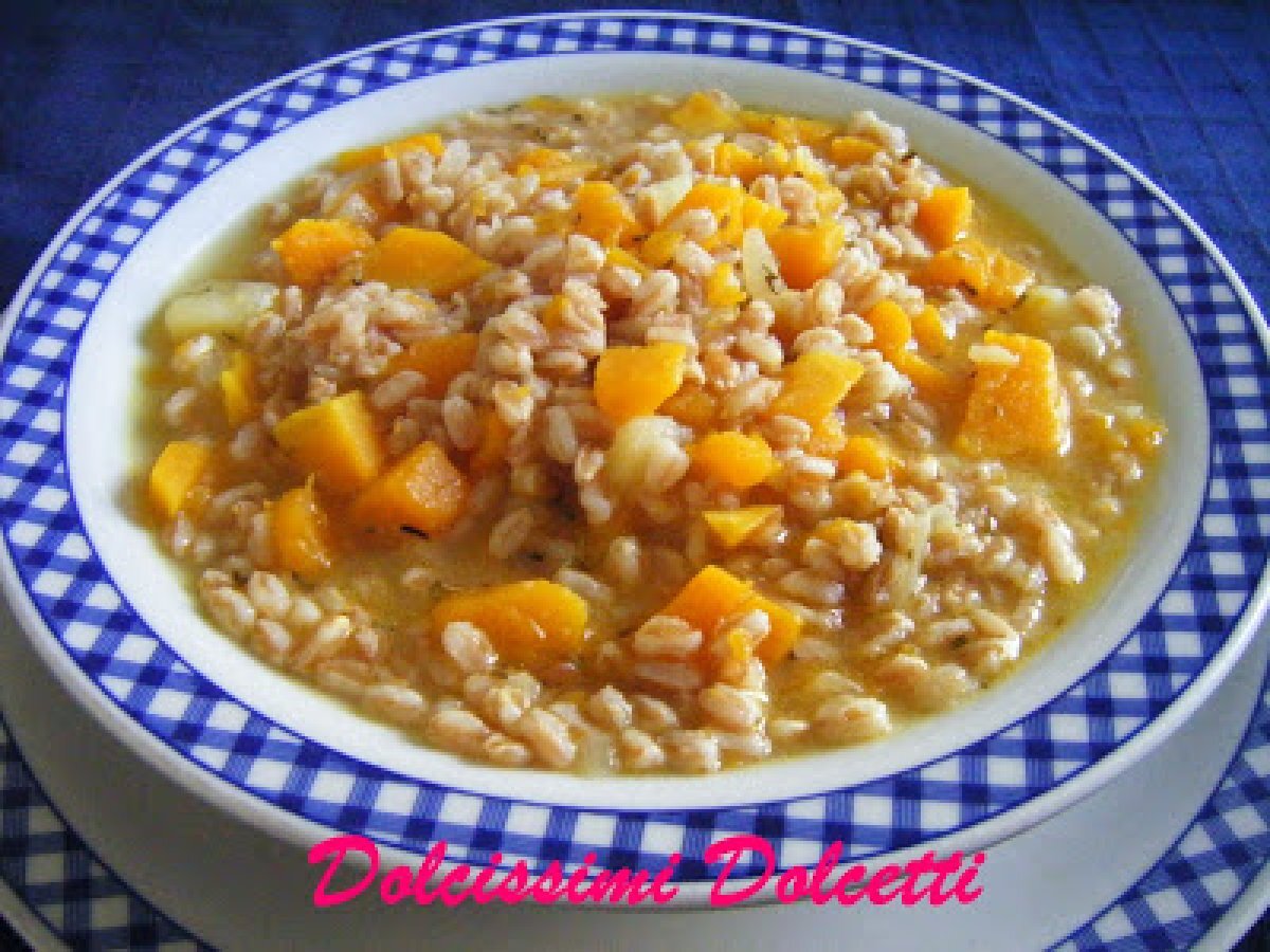 Zuppa di farro con zucca e patate