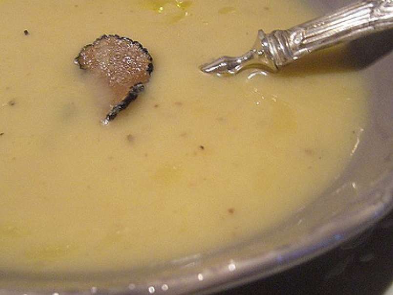 Zuppa di porri, patate e tartufo - foto 2