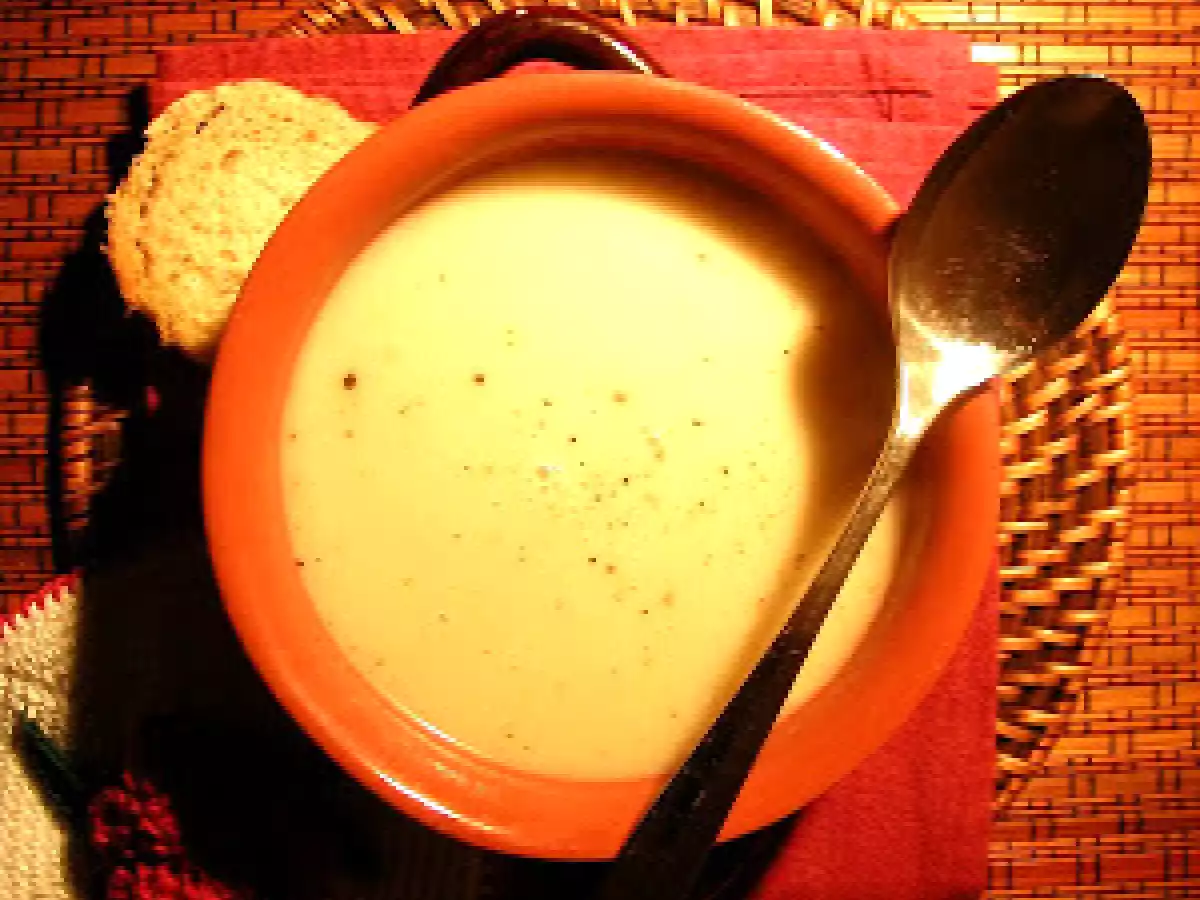 Zuppa di sedano rapa e Roquefort
