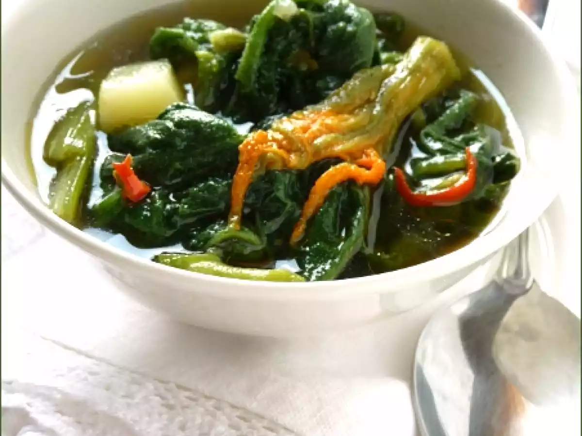 Zuppa di Talli di Zucchine