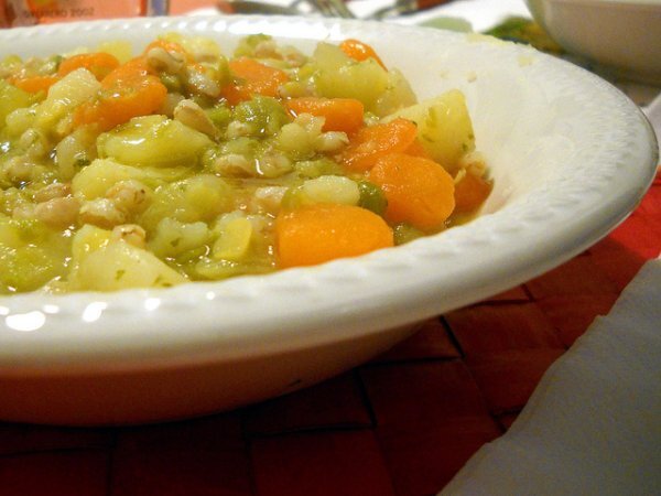 Zuppa fantasia e amicizia..con farro e legumi, foto 2