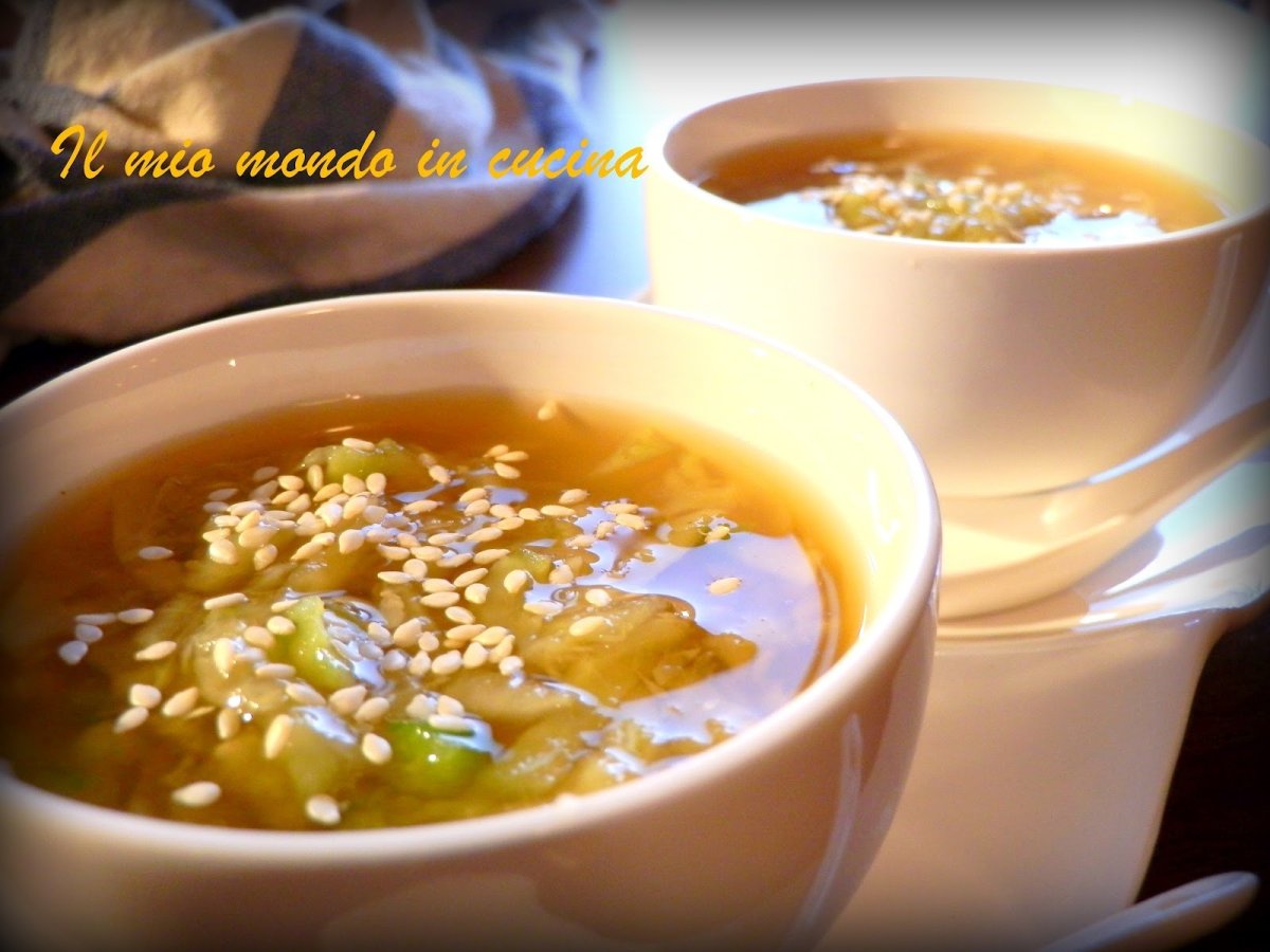 Zuppa fredda di cetrioli e sesamo