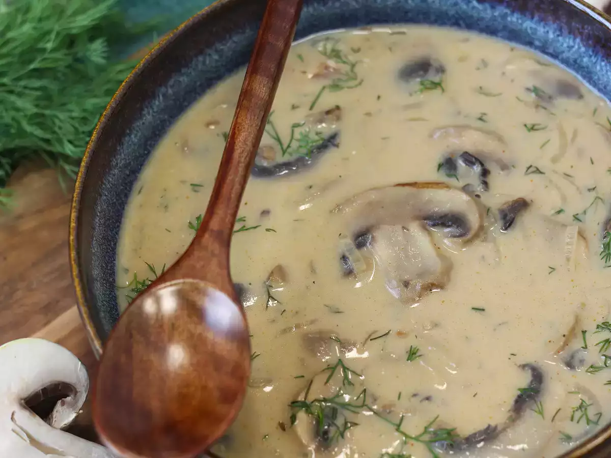 Zuppa ungherese ai funghi cremosa con paprika e aneto - foto 3