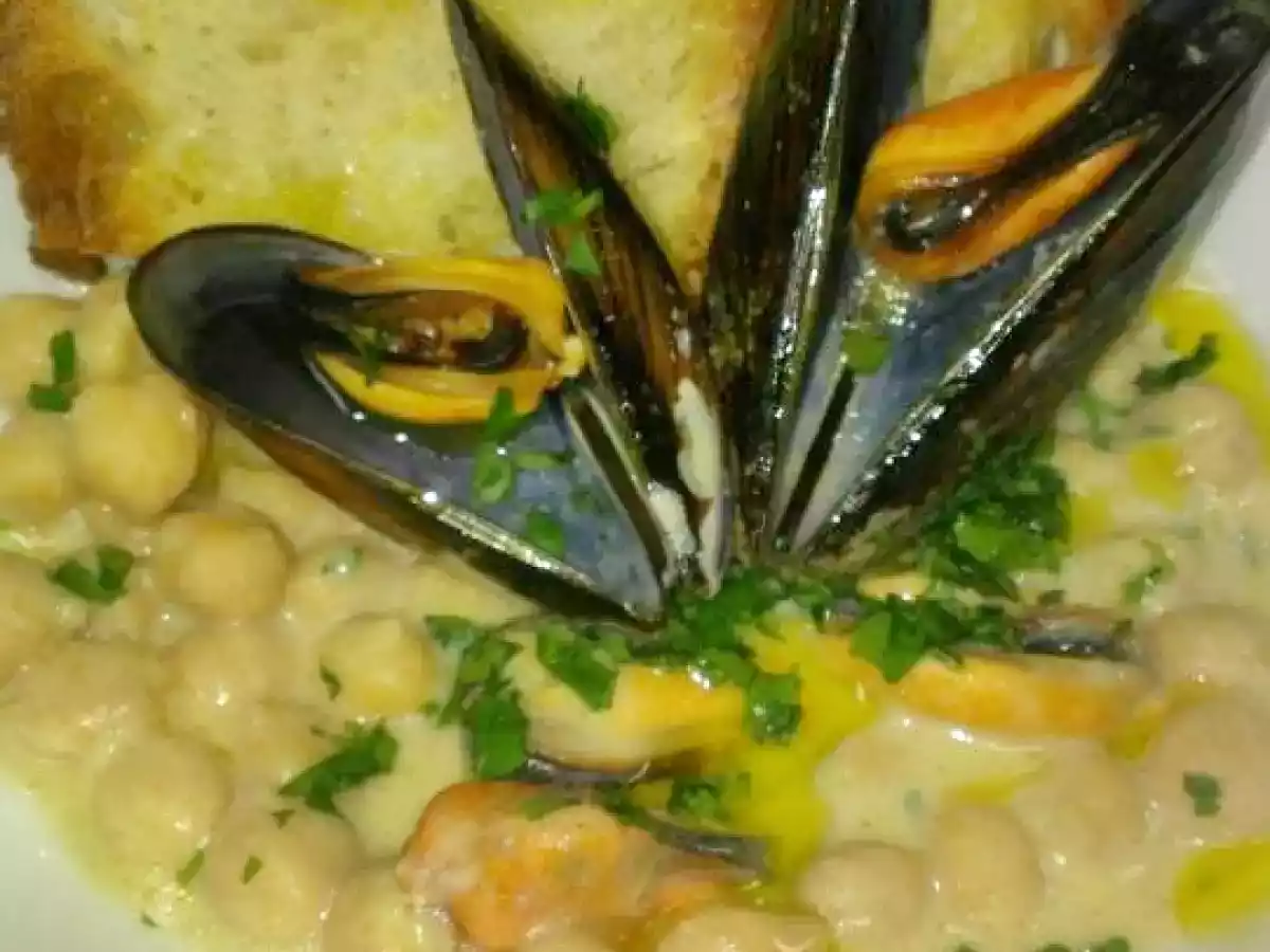Zuppetta di cozze e ceci