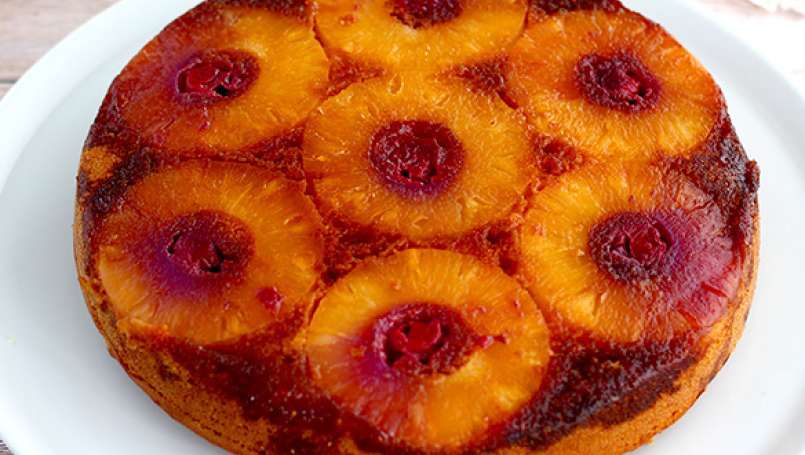 Torta rovesciata all'ananas - Ricetta semplice e golosa